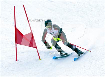 Thumbnail 1 in NYSPHSAA Section V Class A & B Giant Slalom Final (First Run) photogallery.