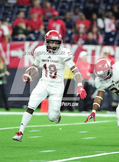 Thumbnail 3 in North Shore vs. Katy (UIL 6A Regional Playoff) photogallery.