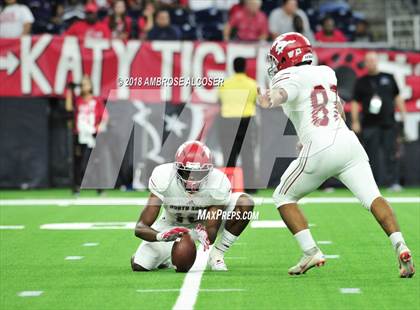 Thumbnail 1 in North Shore vs. Katy (UIL 6A Regional Playoff) photogallery.