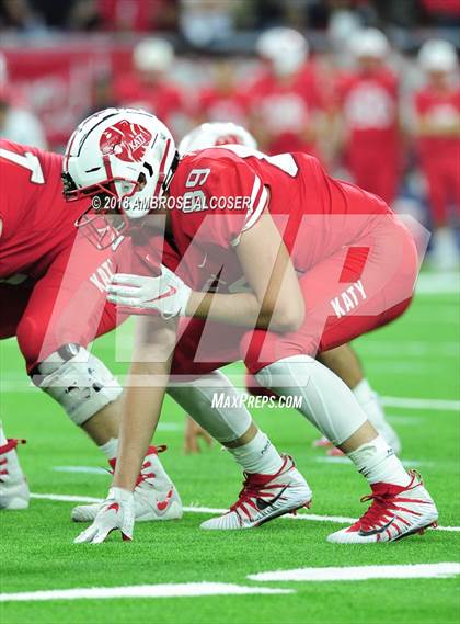 Thumbnail 3 in North Shore vs. Katy (UIL 6A Regional Playoff) photogallery.