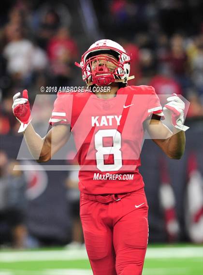 Thumbnail 3 in North Shore vs. Katy (UIL 6A Regional Playoff) photogallery.