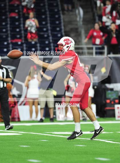 Thumbnail 3 in North Shore vs. Katy (UIL 6A Regional Playoff) photogallery.