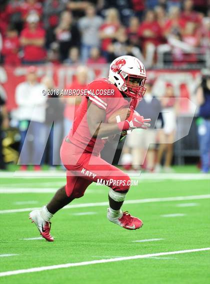 Thumbnail 3 in North Shore vs. Katy (UIL 6A Regional Playoff) photogallery.