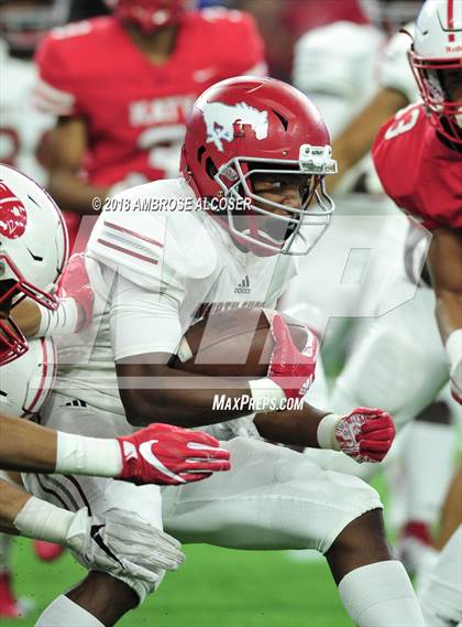Thumbnail 2 in North Shore vs. Katy (UIL 6A Regional Playoff) photogallery.