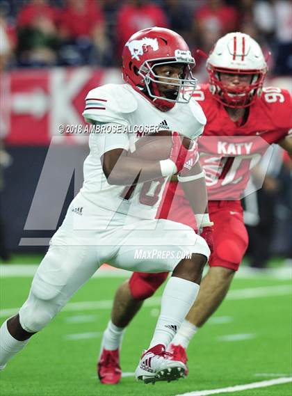 Thumbnail 3 in North Shore vs. Katy (UIL 6A Regional Playoff) photogallery.