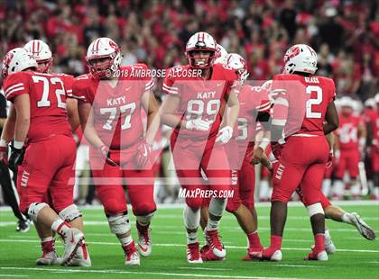 Thumbnail 3 in North Shore vs. Katy (UIL 6A Regional Playoff) photogallery.