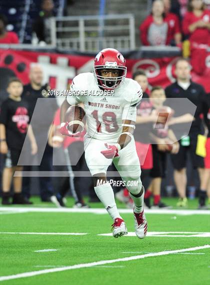 Thumbnail 1 in North Shore vs. Katy (UIL 6A Regional Playoff) photogallery.
