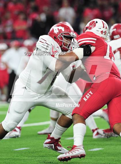 Thumbnail 1 in North Shore vs. Katy (UIL 6A Regional Playoff) photogallery.