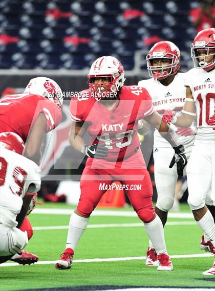 Thumbnail 3 in North Shore vs. Katy (UIL 6A Regional Playoff) photogallery.