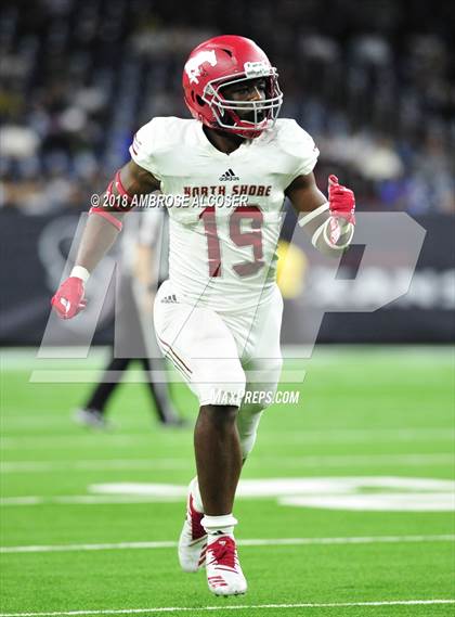 Thumbnail 3 in North Shore vs. Katy (UIL 6A Regional Playoff) photogallery.