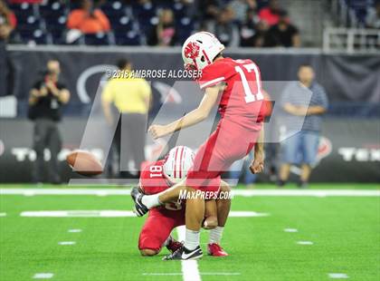 Thumbnail 2 in North Shore vs. Katy (UIL 6A Regional Playoff) photogallery.