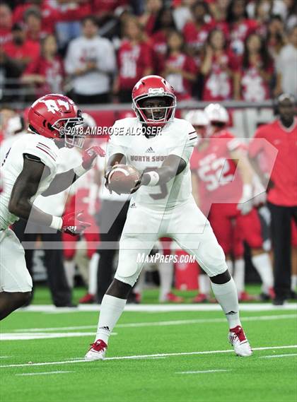 Thumbnail 1 in North Shore vs. Katy (UIL 6A Regional Playoff) photogallery.