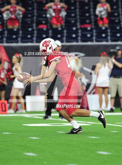 Thumbnail 3 in North Shore vs. Katy (UIL 6A Regional Playoff) photogallery.