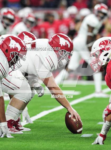Thumbnail 3 in North Shore vs. Katy (UIL 6A Regional Playoff) photogallery.