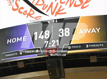 Thumbnail 2 in Arete Prep vs. Benjamin Franklin (Hoopin' It Up At The Arena) photogallery.