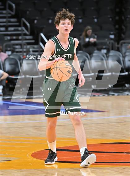 Thumbnail 3 in Arete Prep vs. Benjamin Franklin (Hoopin' It Up At The Arena) photogallery.