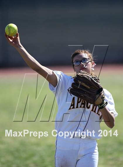 Thumbnail 3 in Nogales vs Sunnyside (Tucson High Badger Invitational) photogallery.