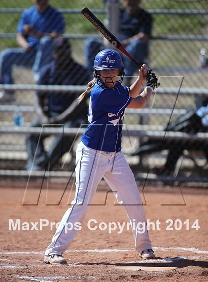 Thumbnail 3 in Nogales vs Sunnyside (Tucson High Badger Invitational) photogallery.