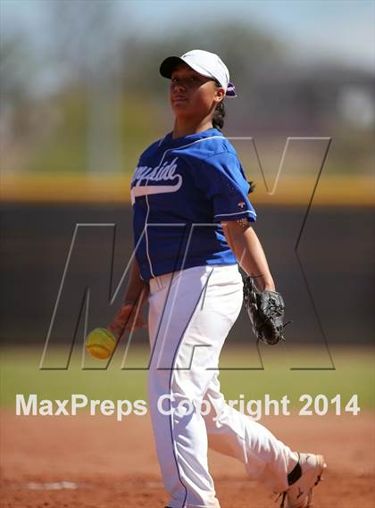 Thumbnail 2 in Nogales vs Sunnyside (Tucson High Badger Invitational) photogallery.