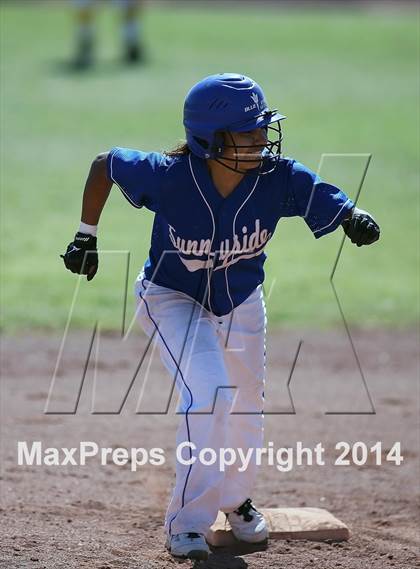 Thumbnail 3 in Nogales vs Sunnyside (Tucson High Badger Invitational) photogallery.