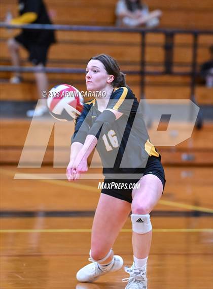 Thumbnail 3 in Bellville @ Klein Oak photogallery.