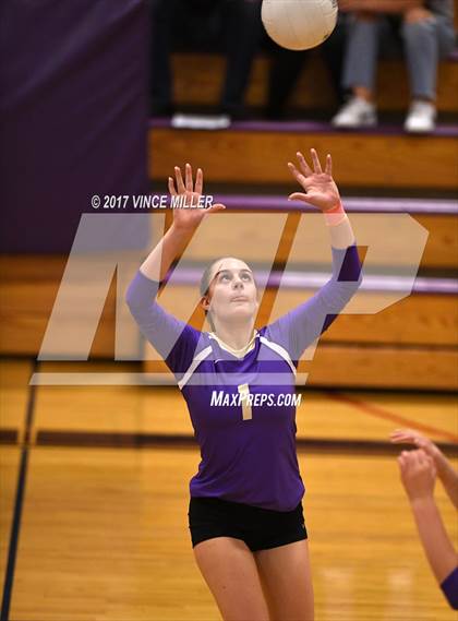 Thumbnail 3 in Bellarmine Prep @ Sumner photogallery.