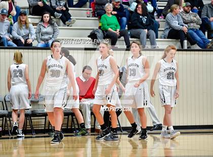 Thumbnail 3 in Fountain Lake vs. Bigelow (Perry County Classic) photogallery.