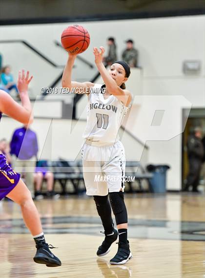 Thumbnail 3 in Fountain Lake vs. Bigelow (Perry County Classic) photogallery.