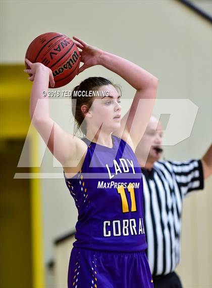 Thumbnail 1 in Fountain Lake vs. Bigelow (Perry County Classic) photogallery.