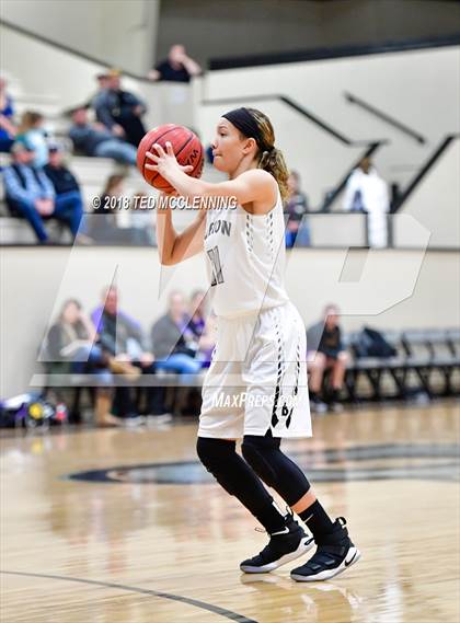 Thumbnail 1 in Fountain Lake vs. Bigelow (Perry County Classic) photogallery.