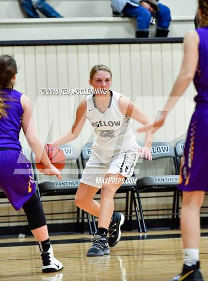 Thumbnail 2 in Fountain Lake vs. Bigelow (Perry County Classic) photogallery.