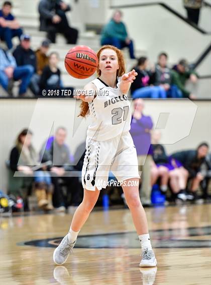Thumbnail 1 in Fountain Lake vs. Bigelow (Perry County Classic) photogallery.