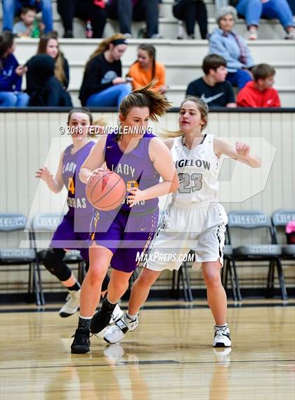 Thumbnail 3 in Fountain Lake vs. Bigelow (Perry County Classic) photogallery.