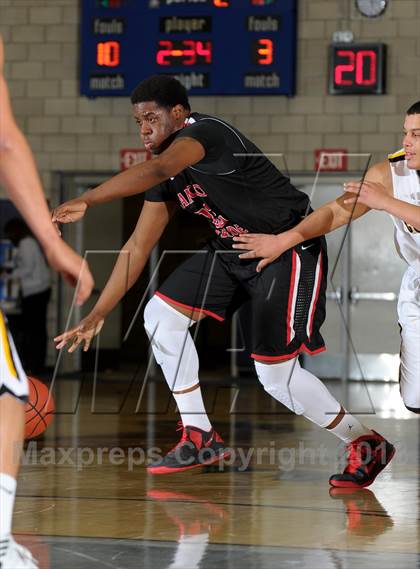 Thumbnail 1 in Rancho Verde vs. Ventura (I Have a Dream Classic) photogallery.