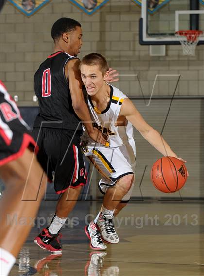Thumbnail 3 in Rancho Verde vs. Ventura (I Have a Dream Classic) photogallery.