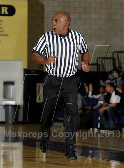 Thumbnail 3 in Rancho Verde vs. Ventura (I Have a Dream Classic) photogallery.