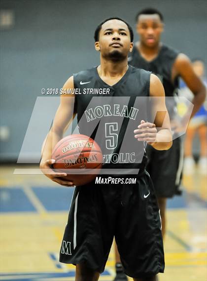 Thumbnail 2 in Moreau Catholic @ Newark Memorial photogallery.