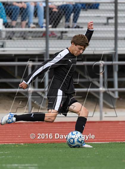 Thumbnail 2 in Viewmont vs. Lone Peak (UHSAA 5A Semifinal) photogallery.