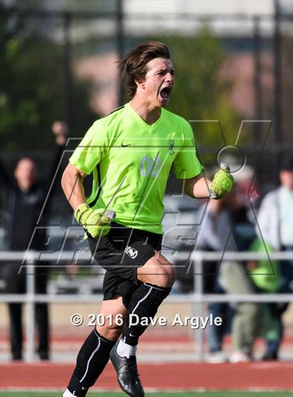 Thumbnail 2 in Viewmont vs. Lone Peak (UHSAA 5A Semifinal) photogallery.