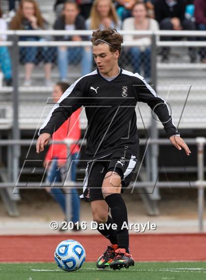 Thumbnail 1 in Viewmont vs. Lone Peak (UHSAA 5A Semifinal) photogallery.