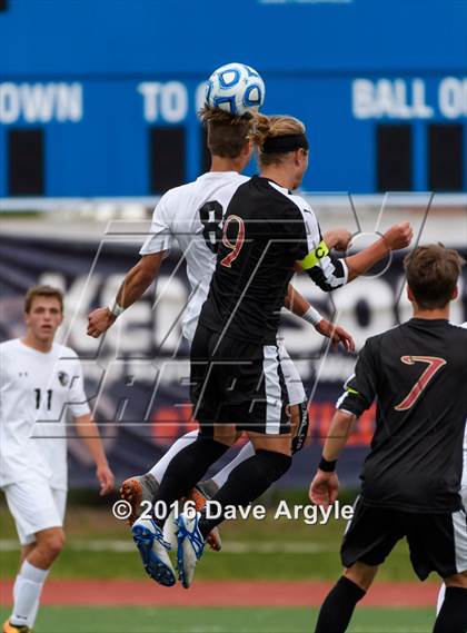 Thumbnail 2 in Viewmont vs. Lone Peak (UHSAA 5A Semifinal) photogallery.