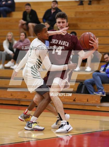 Thumbnail 1 in Cinco Ranch vs. Clear Falls (Christmas Crossover) photogallery.