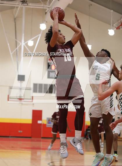 Thumbnail 2 in Cinco Ranch vs. Clear Falls (Christmas Crossover) photogallery.