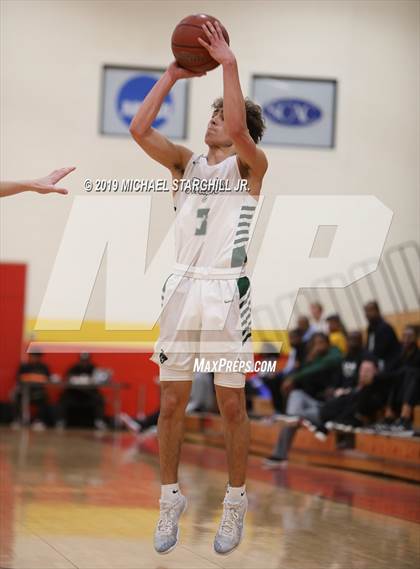 Thumbnail 3 in Cinco Ranch vs. Clear Falls (Christmas Crossover) photogallery.