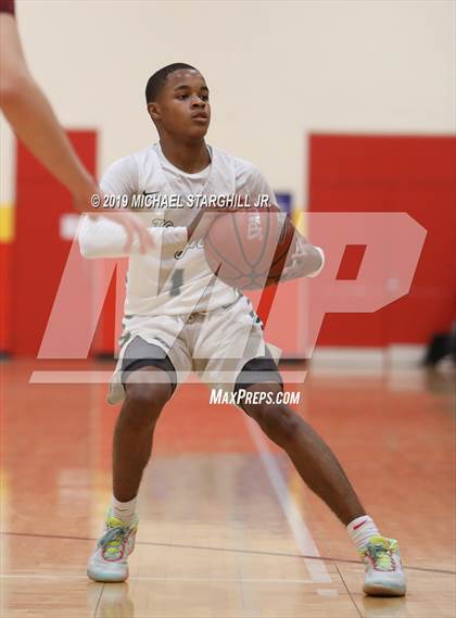 Thumbnail 2 in Cinco Ranch vs. Clear Falls (Christmas Crossover) photogallery.