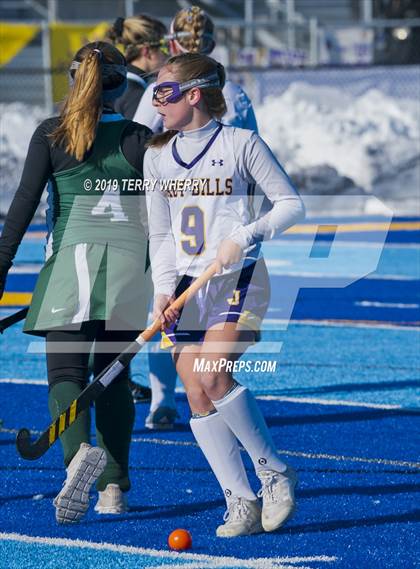 Thumbnail 2 in Johnstown vs. Carle Place (NYSPHSAA Class C Semfinal) photogallery.