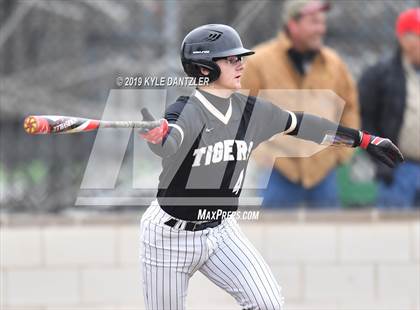 Thumbnail 1 in Whitewright vs Cumby (Blue Ridge Tournament) photogallery.