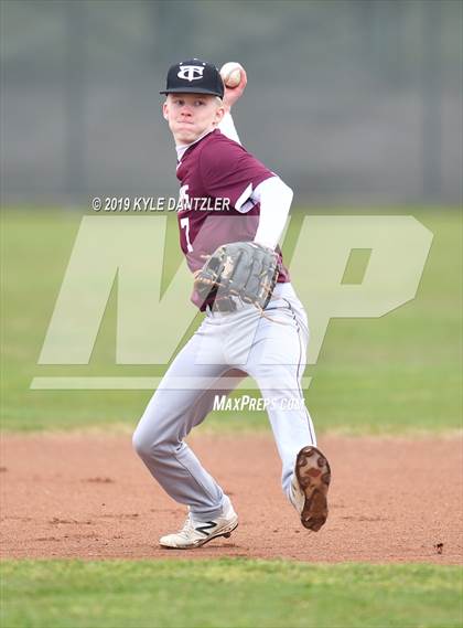 Thumbnail 2 in Whitewright vs Cumby (Blue Ridge Tournament) photogallery.