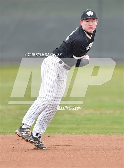 Thumbnail 3 in Whitewright vs Cumby (Blue Ridge Tournament) photogallery.
