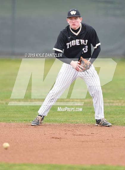 Thumbnail 2 in Whitewright vs Cumby (Blue Ridge Tournament) photogallery.